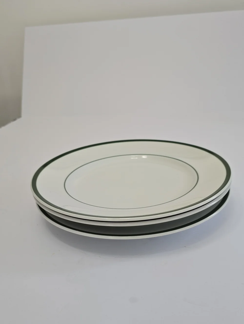 Williams Sonoma Set Of 3 Brasserie Ivory Porcelain Dinner Plates Green Rim 11